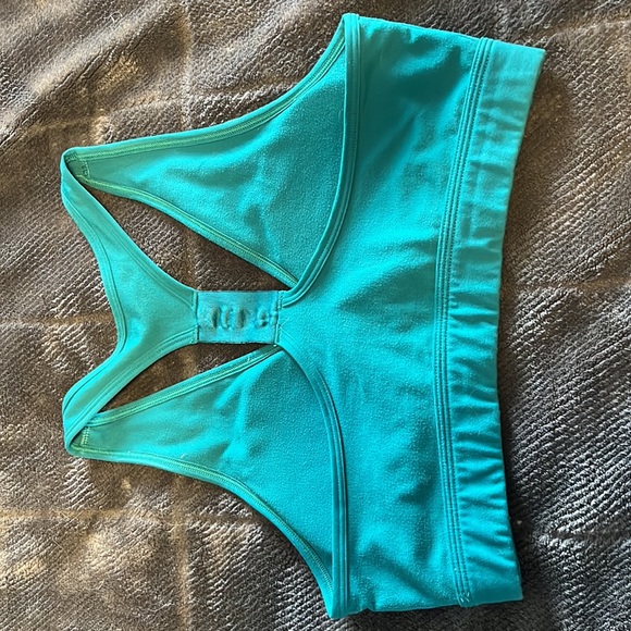 ALPHALETE V cut sports bra SMALL - Picture 2 of 4